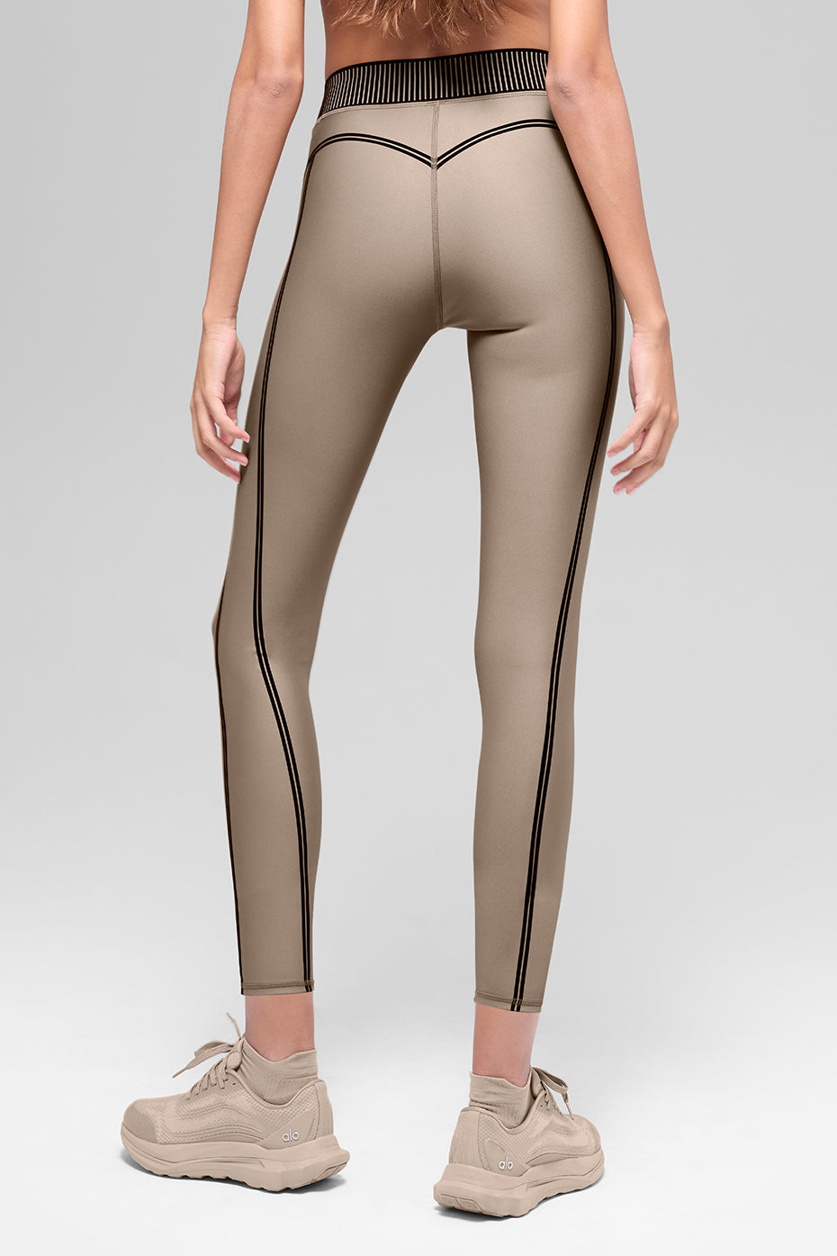 Airlift High-Waist 7/8 Line Up Legging