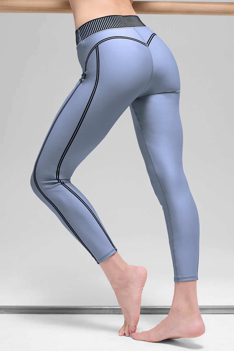 Airlift High-Waist 7/8 Line Up Legging