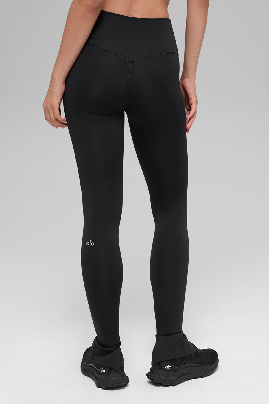 Airlift High-Waist Elongated Legging