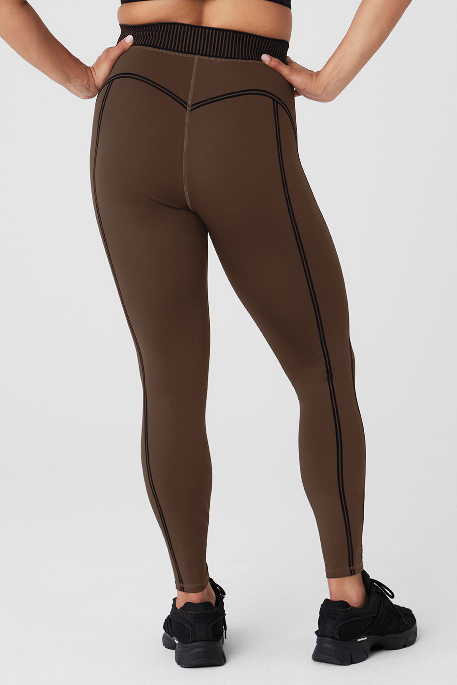 Airlift High-Waist 7/8 Line Up Legging in brown with sweetheart detailing, perfect for studio and lounge wear.