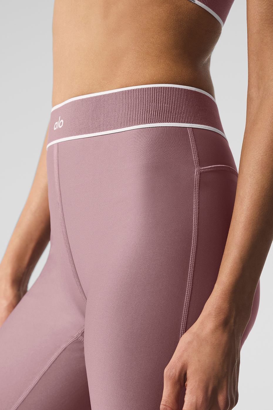 Airlift High-Waist Alignment Legging