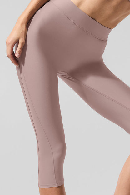 Airlift Mesh High-Waist Just Right Capri