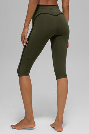 Airbrush High-Waist Race Pace Capri