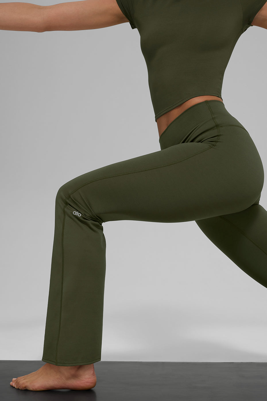 ALO Softsculpt High-Waist 7/8 Bootcut Legging