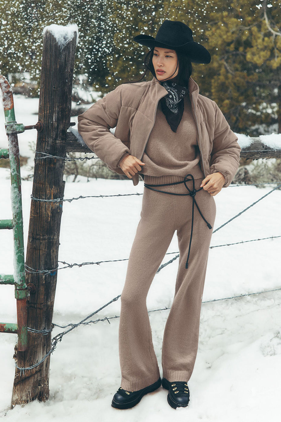 Wool Cashmere High-Waist New Class Wide Leg Pant