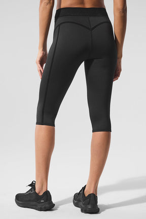 Airlift High-Waist Line Up Capri