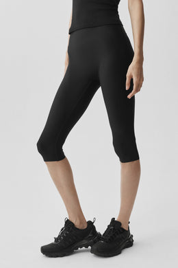 Airlift High-Waist Sleek Capri