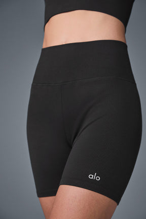 5" Seamless Ribbed Favorite Short