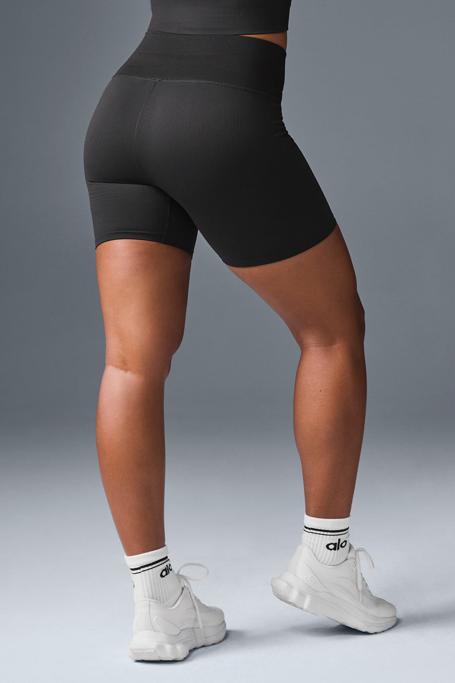 5" Seamless Ribbed Favorite Short