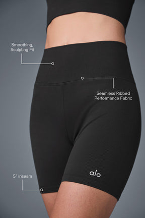 5" Seamless Ribbed Favorite Short