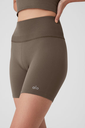 5" Seamless Ribbed Favorite Short