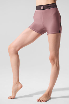 Airlift High-Waist Line Up Short