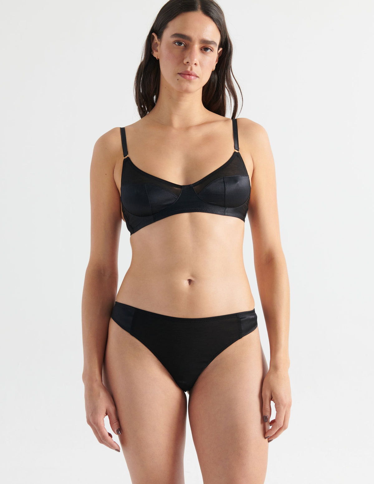 Maude Thong Black