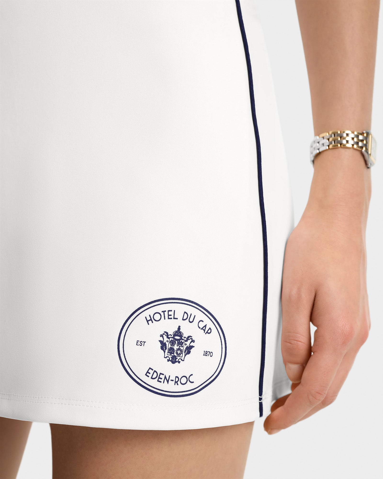 Eden Crest Court Skirt - White/Navy
