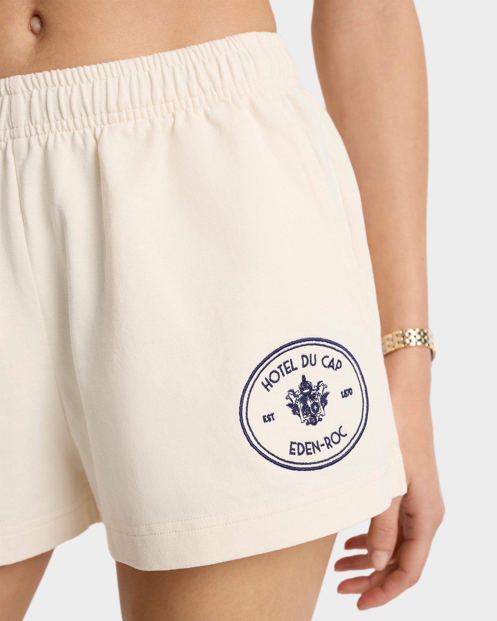 Eden Crest Disco Short - Cream/Navy