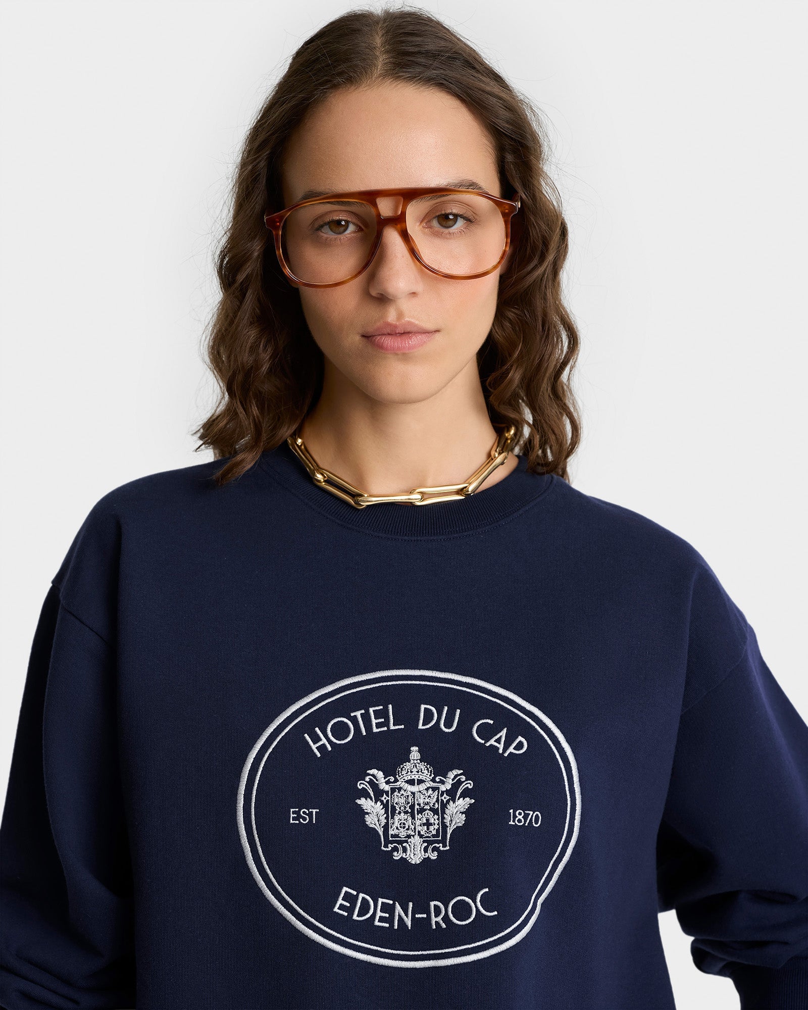 Eden Crest Crewneck - Navy/White