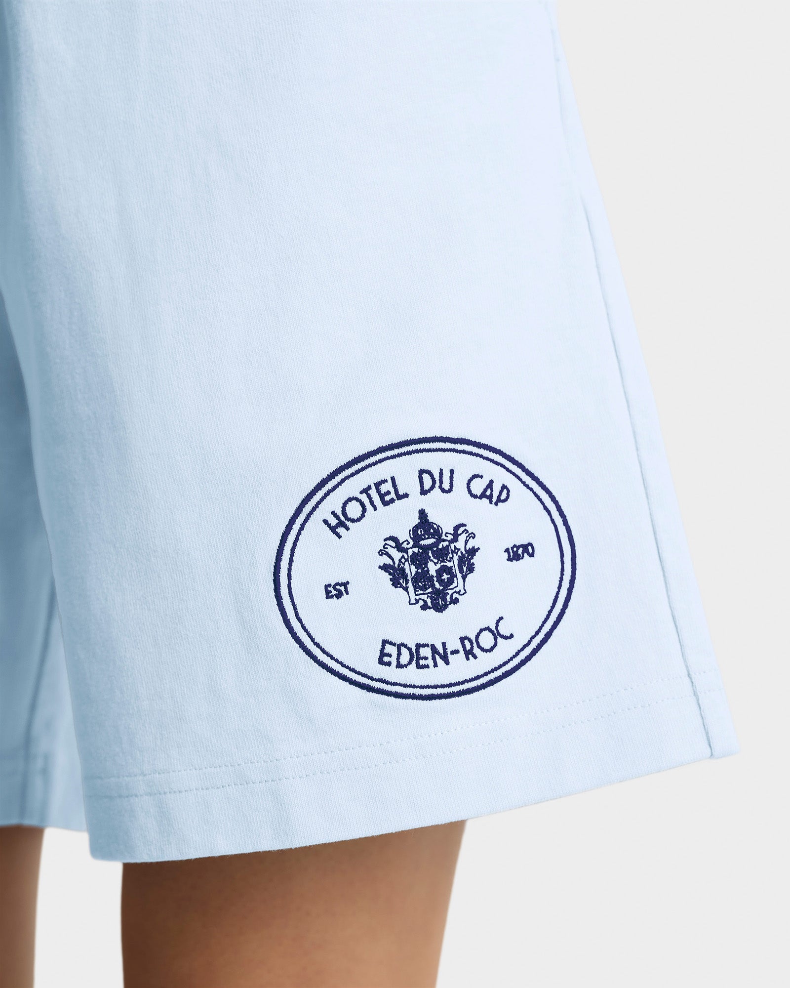 Eden Crest Gym Short - Ciel/Navy