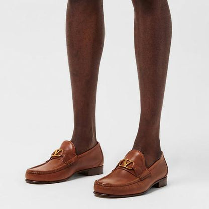 VLogo Signature leather loafers