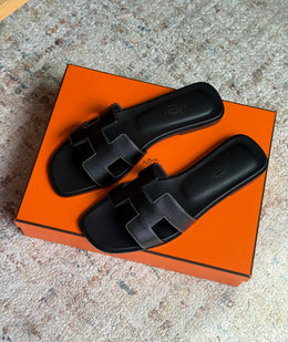 Oran sandal