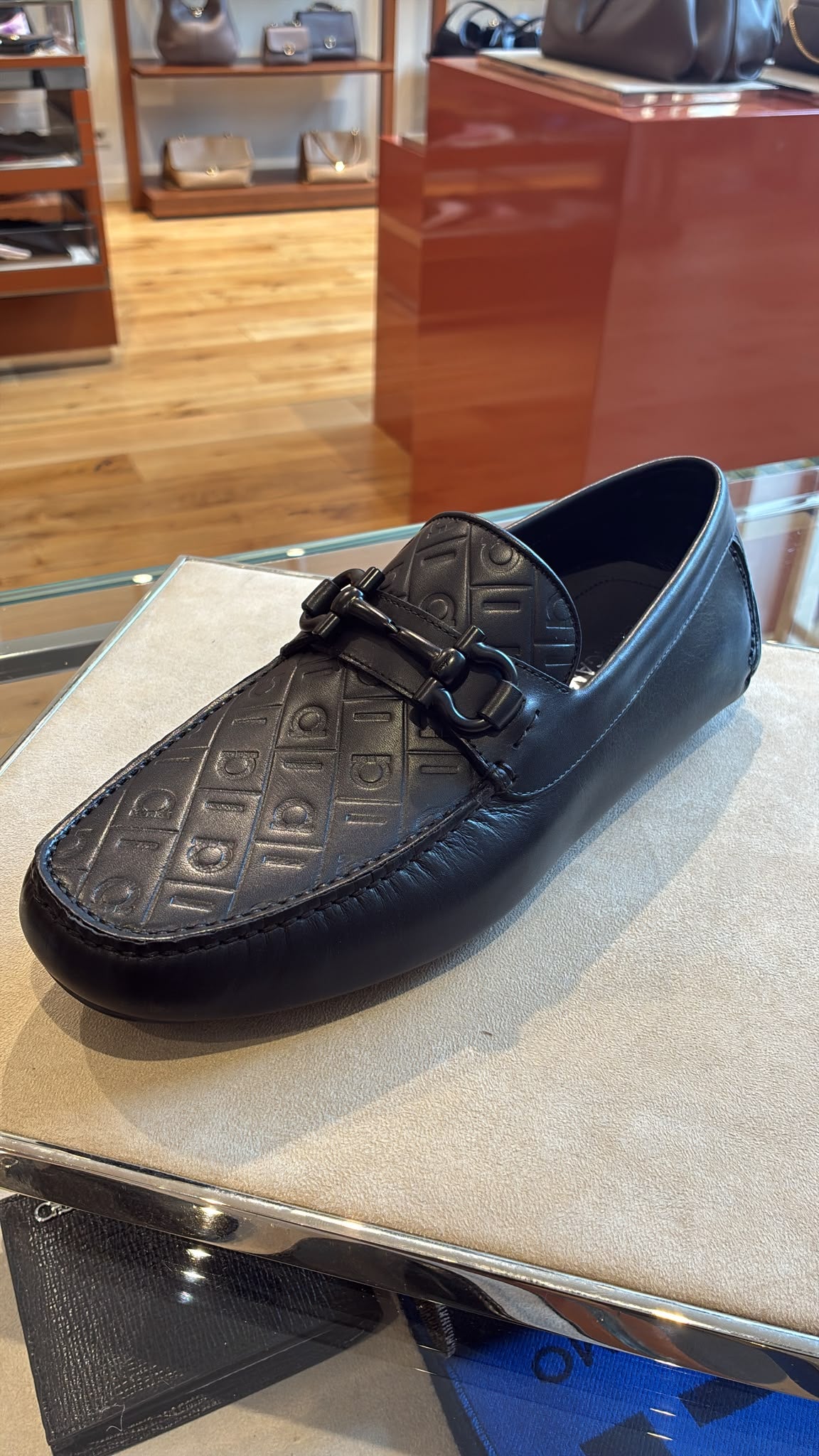 Ferragamo Gancini Drivers in black calf leather