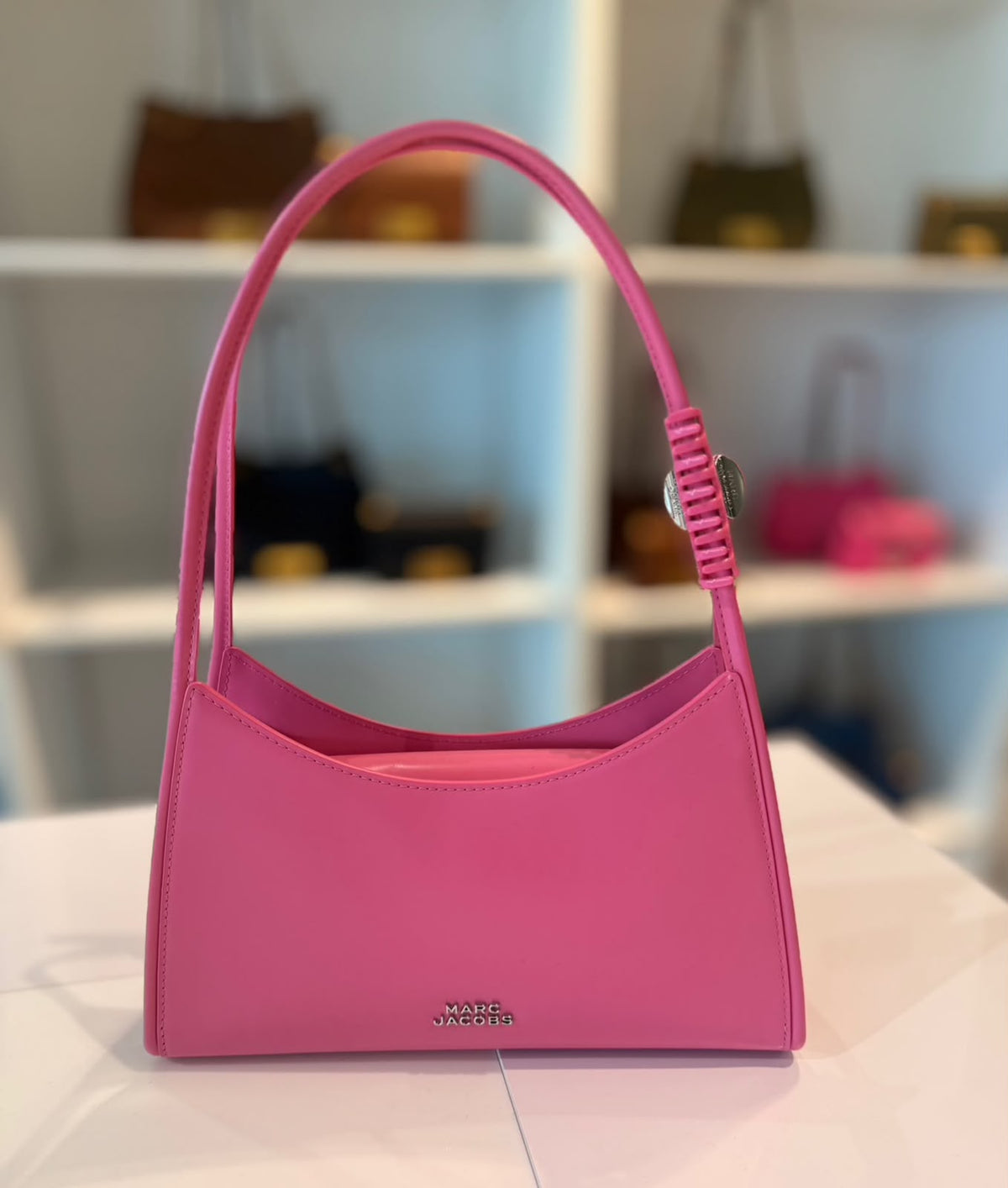 Marc Jacobs The Glam Claw Clip Shoulder Bag