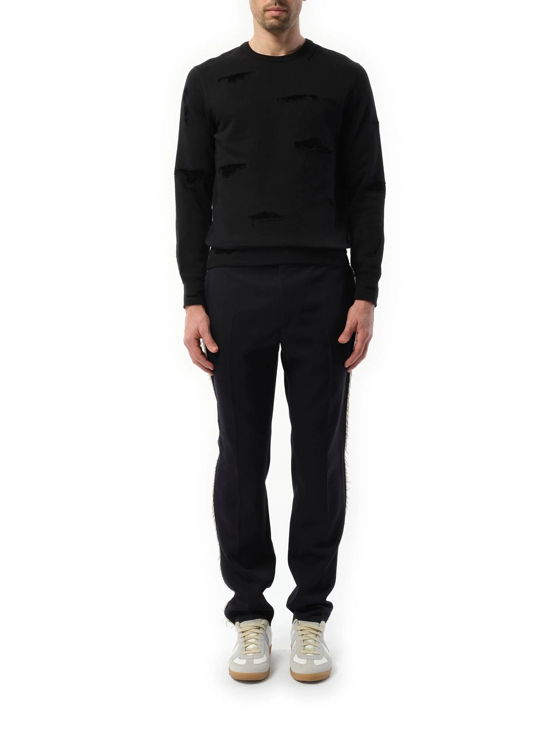 Shredded Sweatshirt in Black