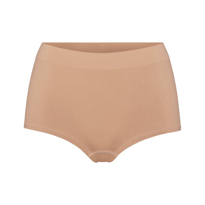 Soft Smoothing Seamless Boy Short