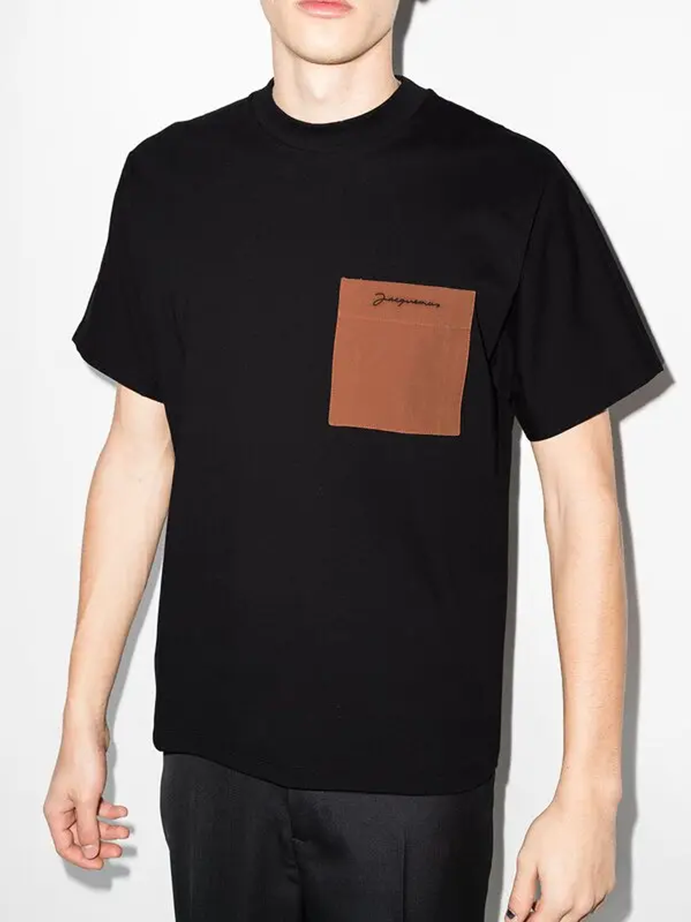 Jacquemus Le T-Shirt Yeru in Black