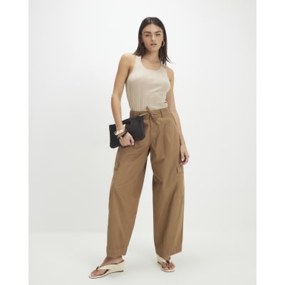 Beige Buckle Knitted Vest