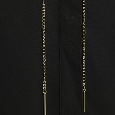 Black Chain Detail Shell Top