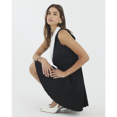 Black Collared Pleated Mini Dress