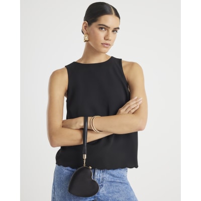 Black Scallop Trim Tank Top
