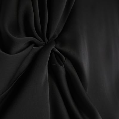 Black Short Sleeve Knot Front Top