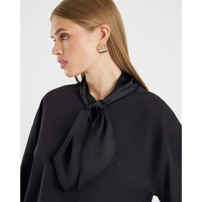 Black Short Sleeve Scarf Detail T-shirt