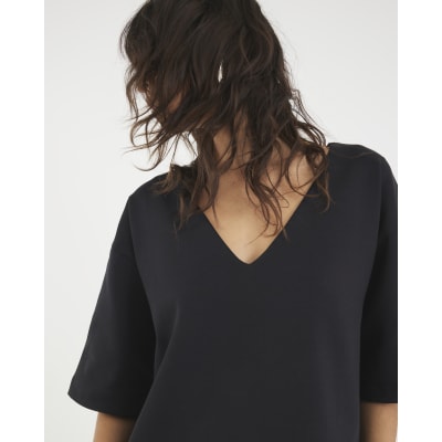 Black Short Sleeve V Neck T-shirt
