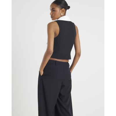 Black Sleeveless Collared Corsage Top