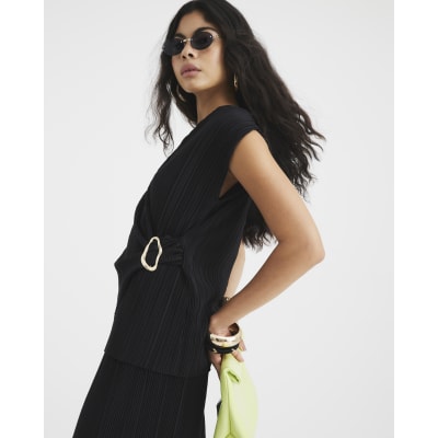 Black Sleeveless Plisse Wrap Top