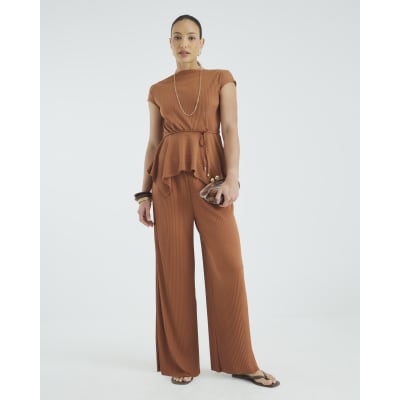 Brown Plisse Sleeveless Peplum Top