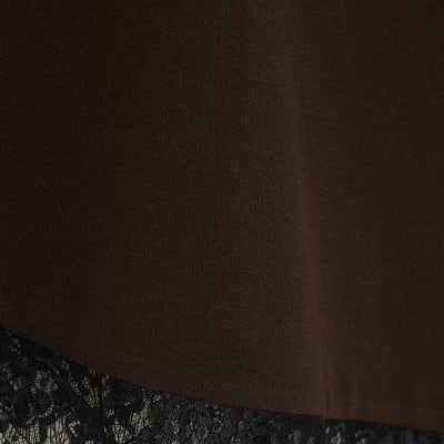 Brown Short Sleeve Lace Trim Asymmetric Top