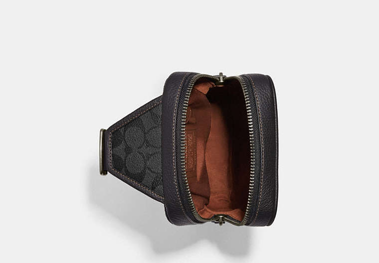 Sullivan Pack In Blocked Signature Canvas