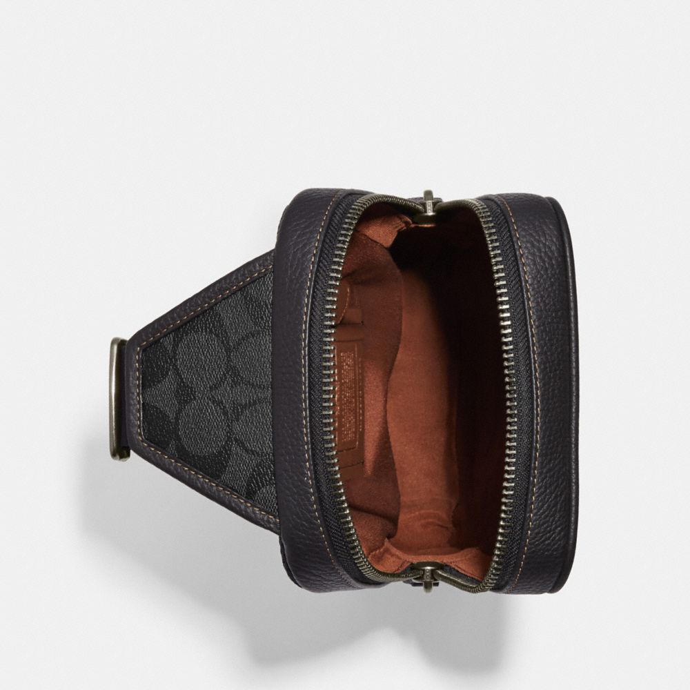 Sullivan Pack In Blocked Signature Canvas