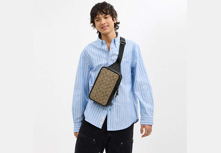 Sullivan Pack In Blocked Signature Canvas
