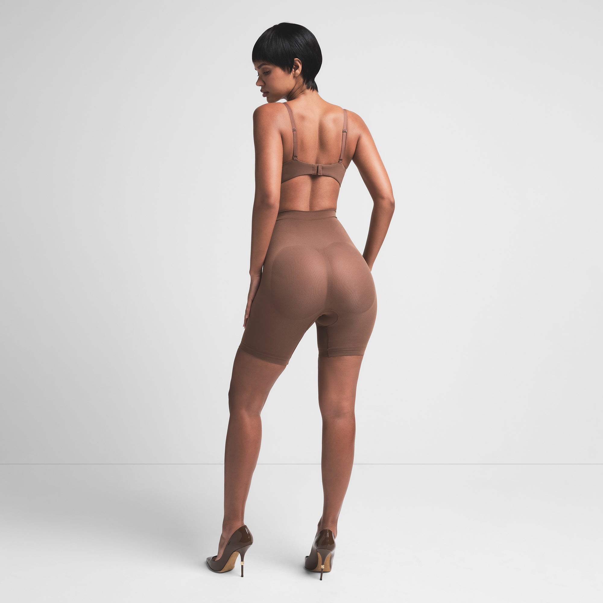 Seamless Sculpt Mid Thigh Short
