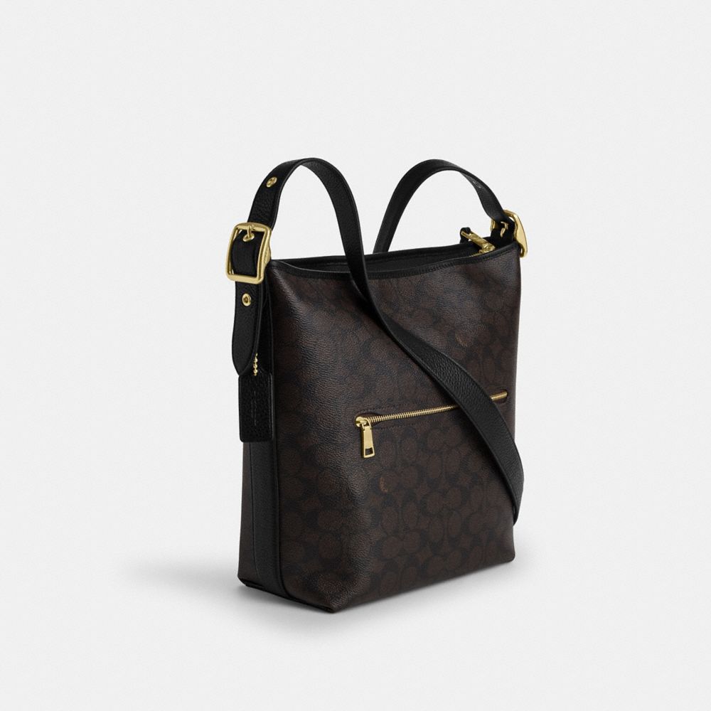 Val Duffle Bag In Signature Canvas