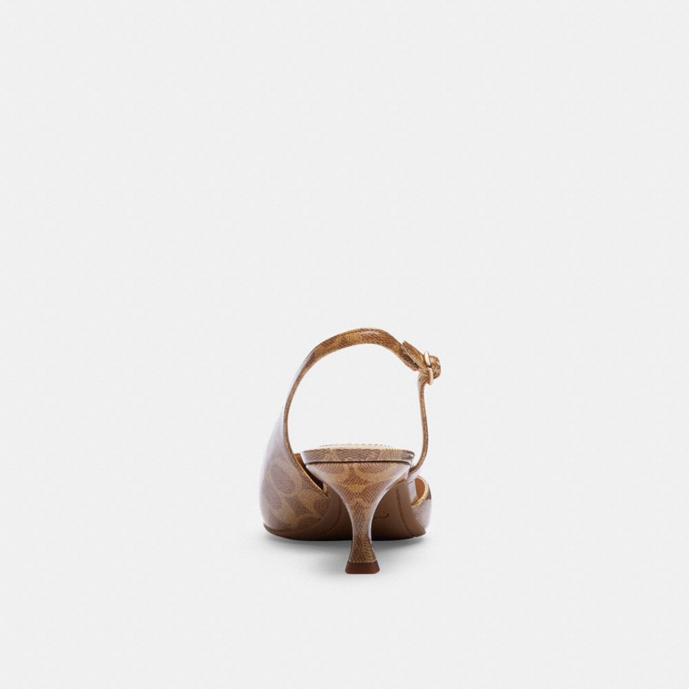 Roxanne Pump In Signature Canvas