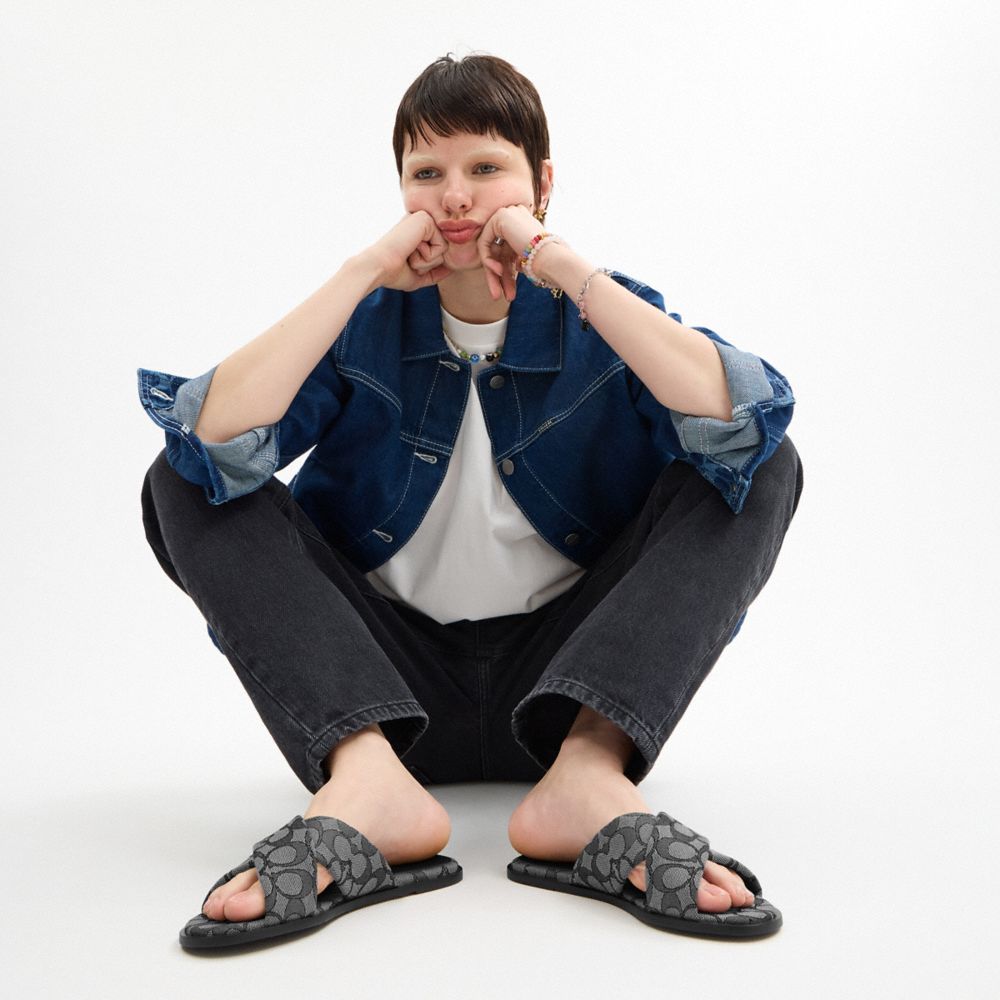 Link Criss Cross Slide In Signature Jacquard