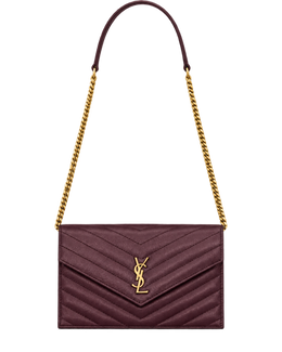 CASSANDRE envelope chain wallet in GRAIN DE POUDRE leather
