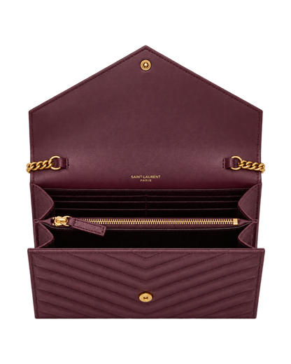 CASSANDRE envelope chain wallet in GRAIN DE POUDRE leather