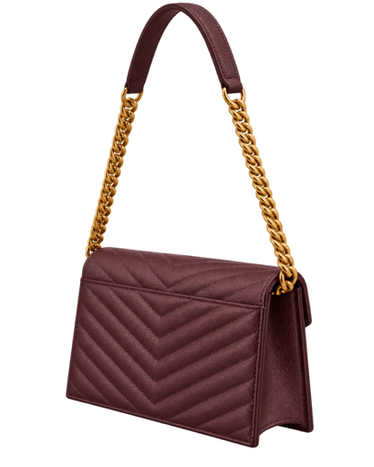 CASSANDRE envelope chain wallet in GRAIN DE POUDRE leather