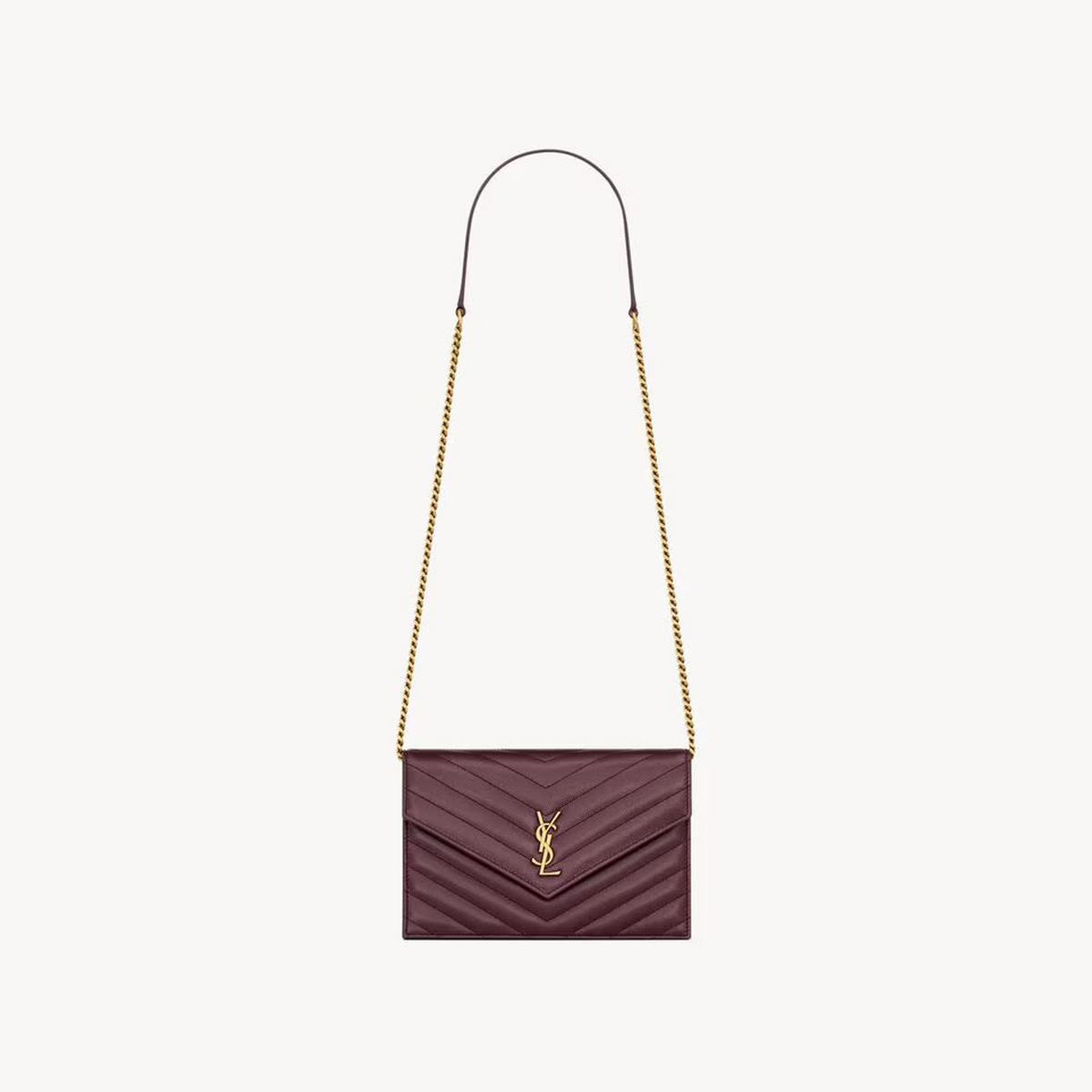 CASSANDRE envelope chain wallet in GRAIN DE POUDRE leather
